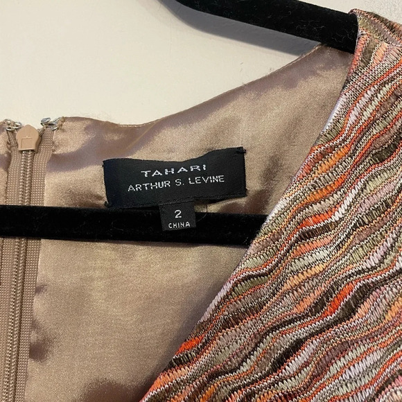 Tahari Arthur S Levine | Patterned Faux Wrap Pleat Sleeveless Sheath Dress 2 - Picture 2 of 9